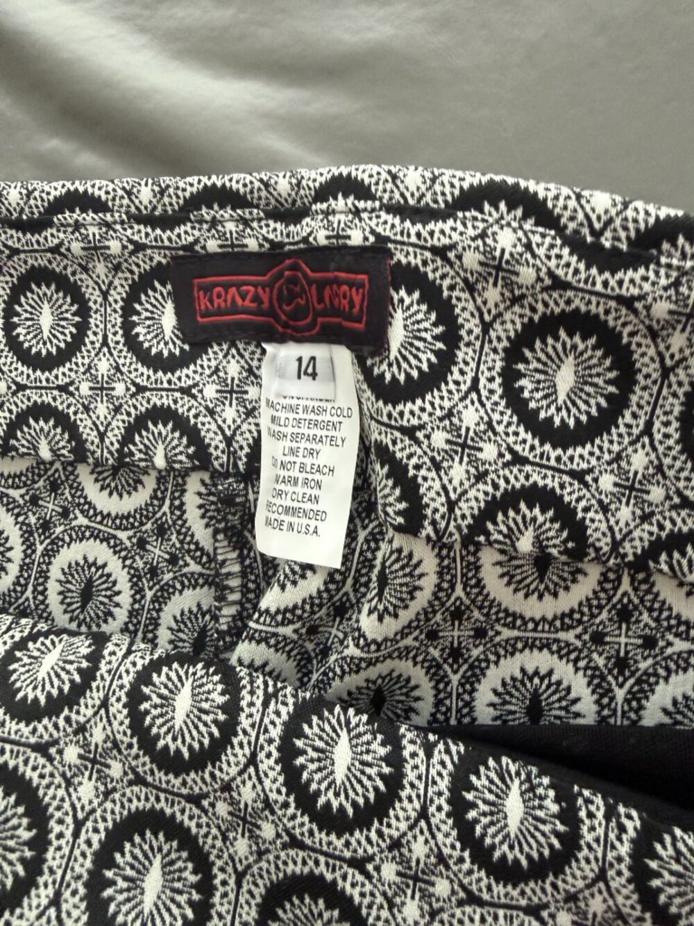 Ladies pattern pants - Picture 4 of 4